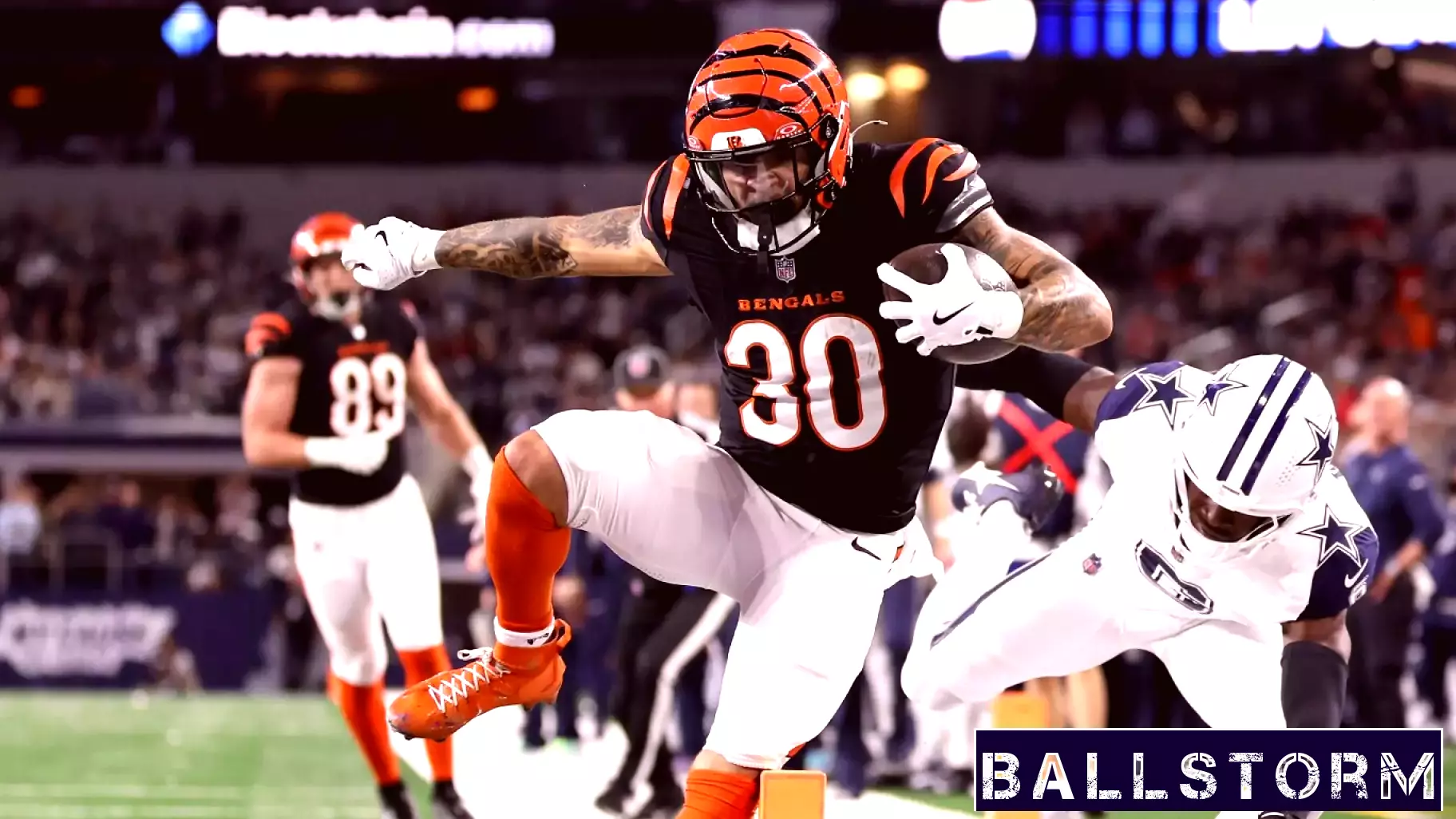 Bengals Take Halftime Lead Over Cowboys in Monday Night Showdown